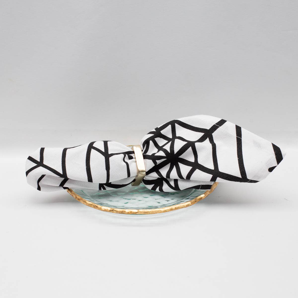 Spider Web Napkin   White/Black   18x18