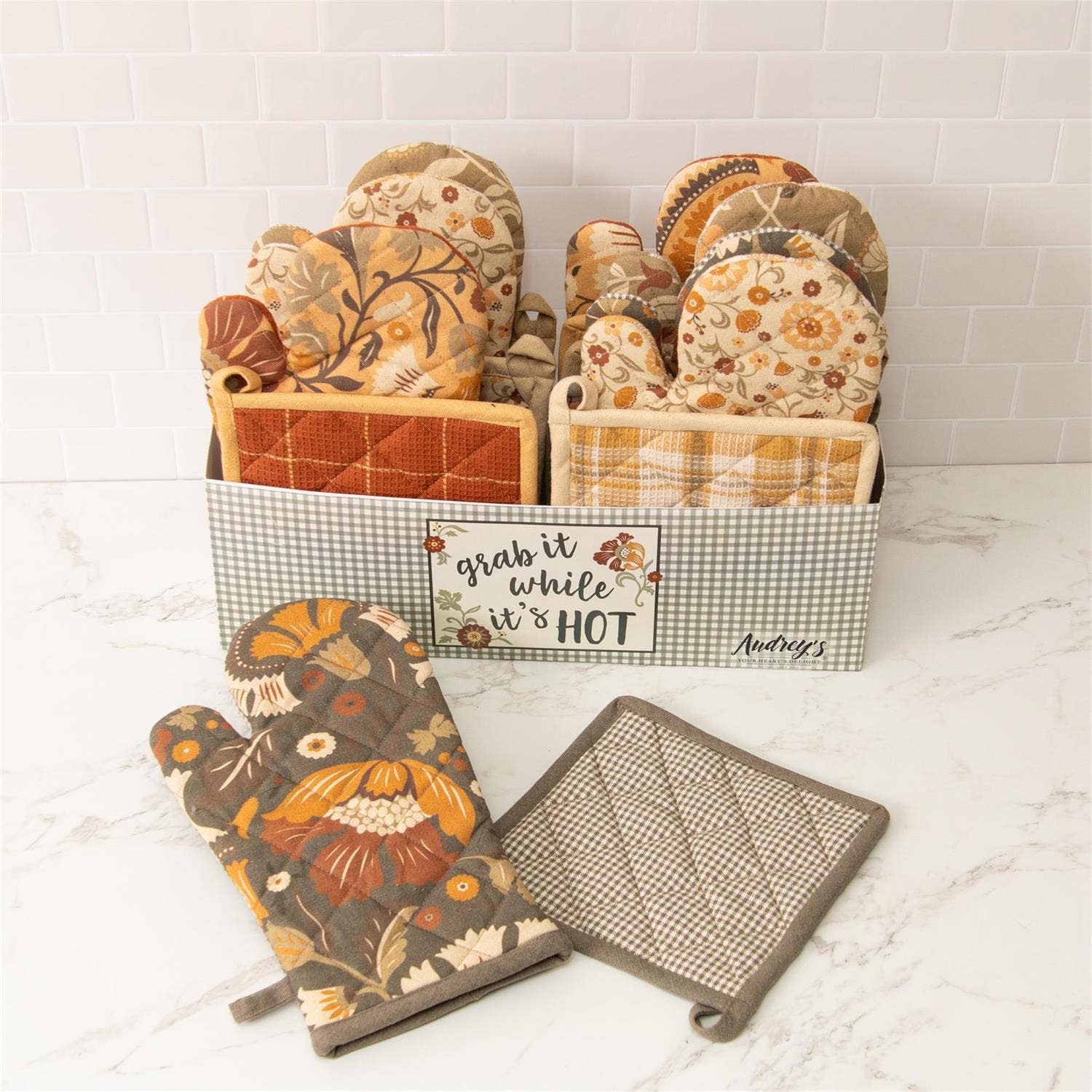 Oven Mitts And Pot Holders- Floral