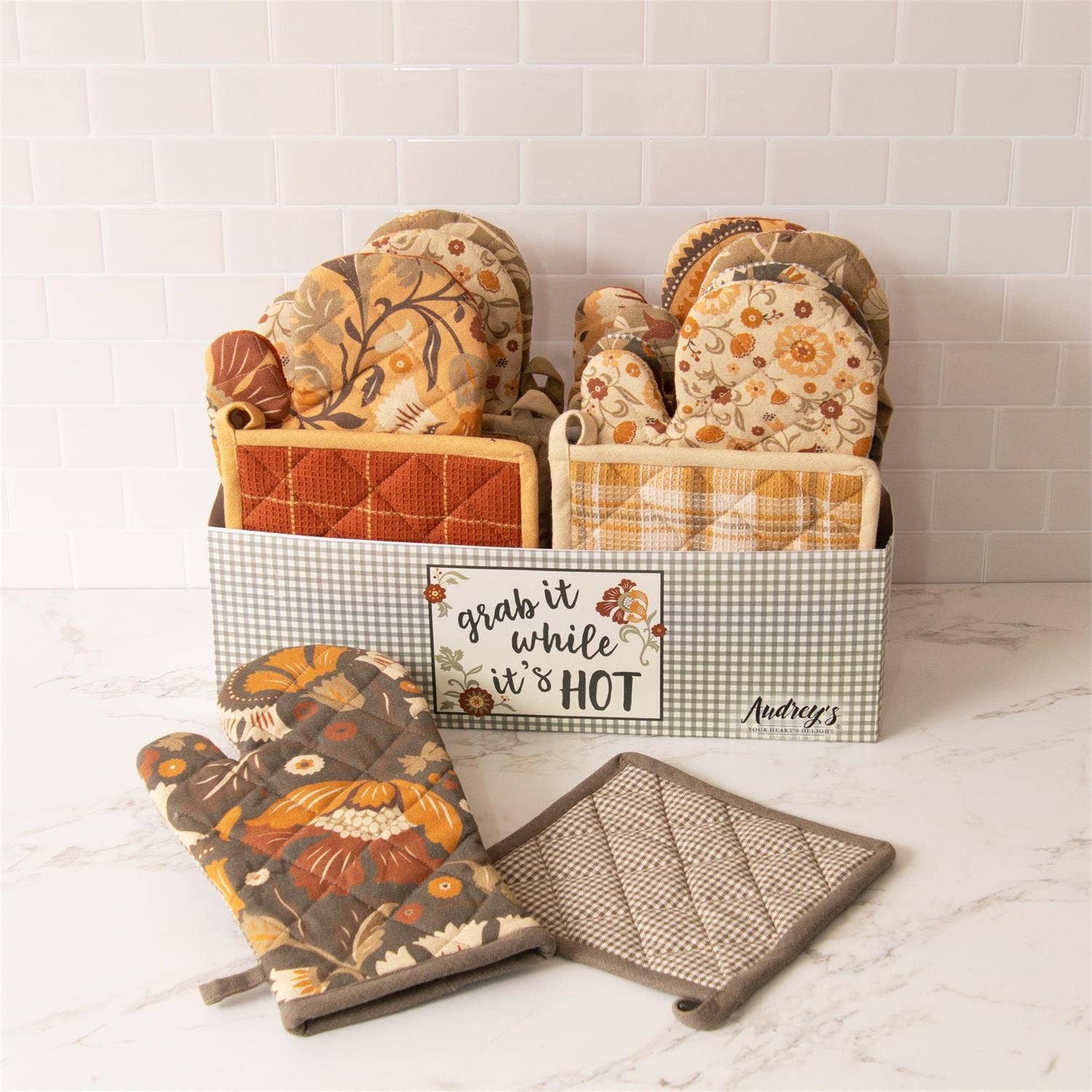 Oven Mitts And Pot Holders- Floral