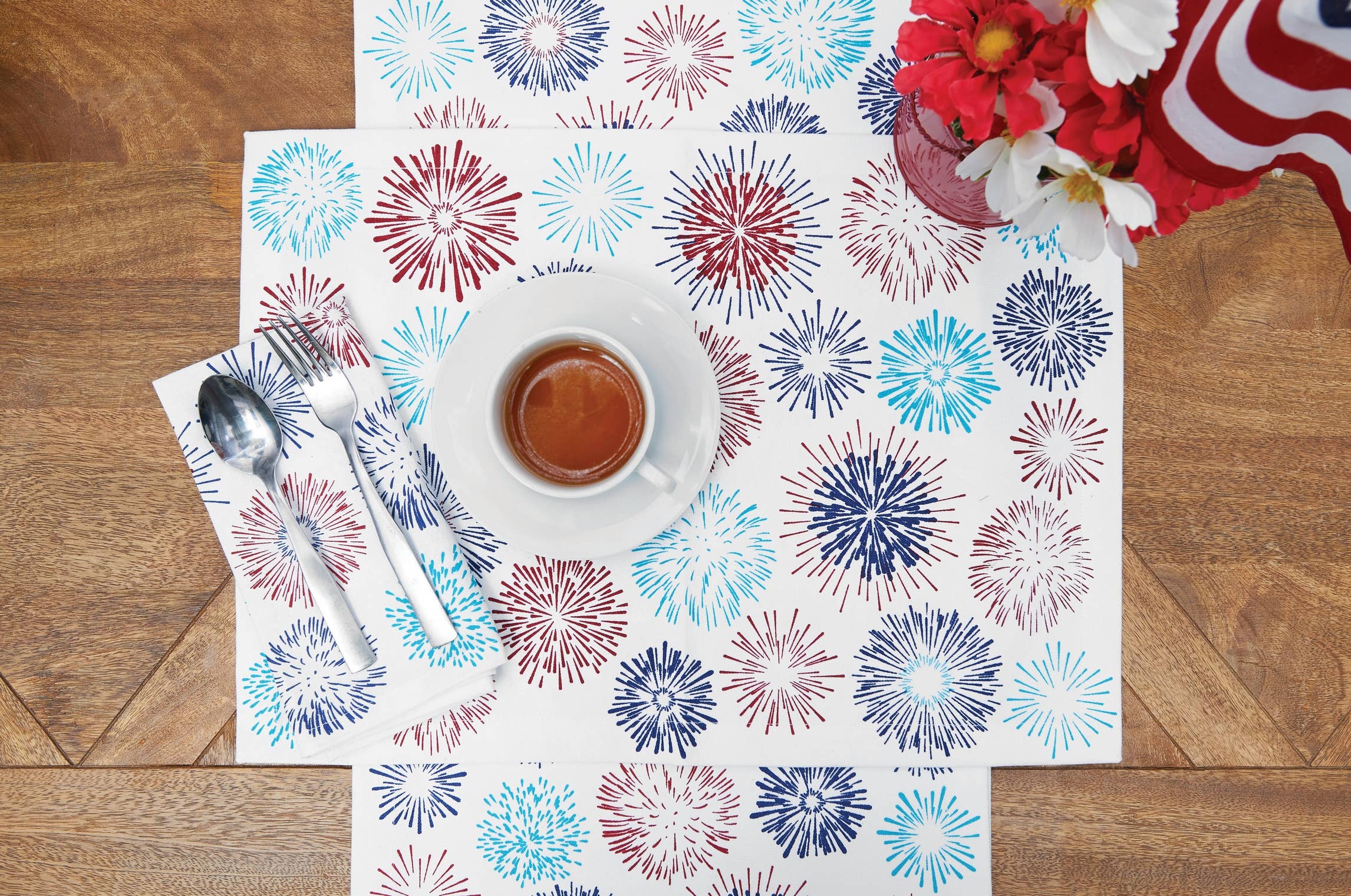 Firework Sparkle Patriotic 4th Of July Table Runner