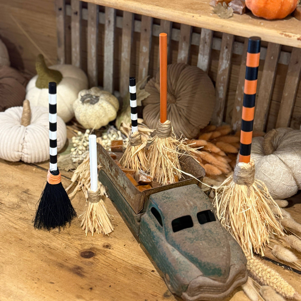 9" Black White Broom